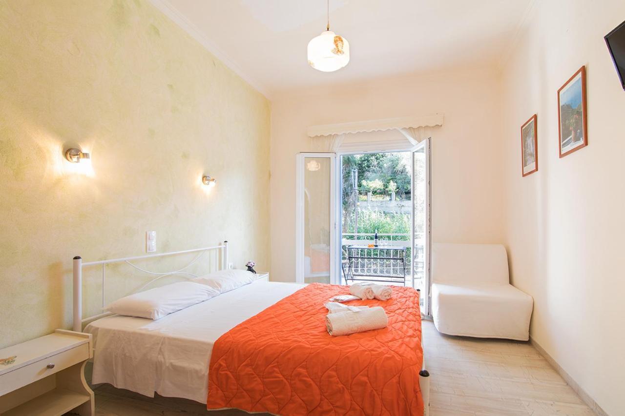 Aristides Aparthotel *