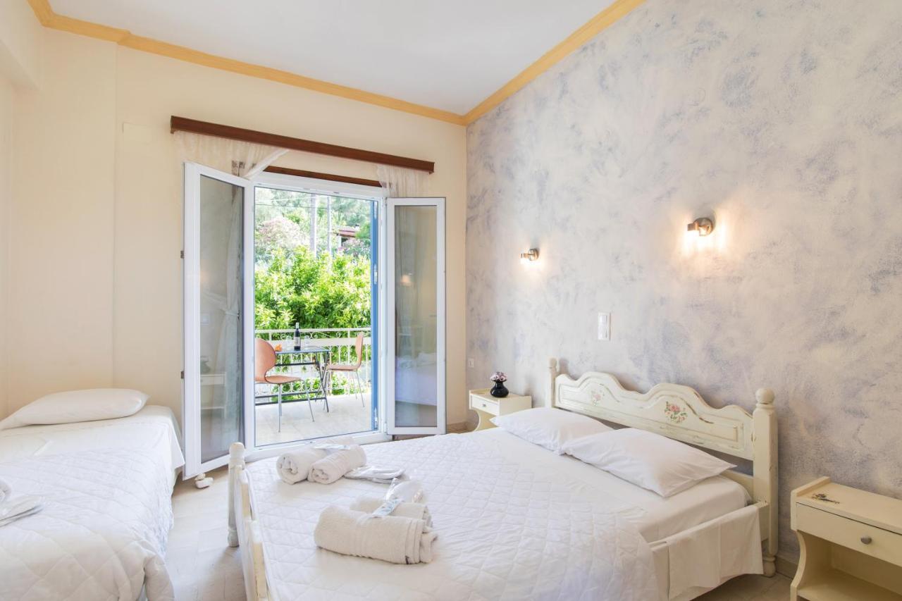 Aristides Aparthotel