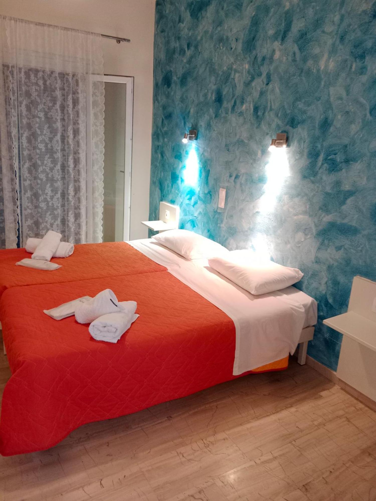 Aristides Aparthotel *