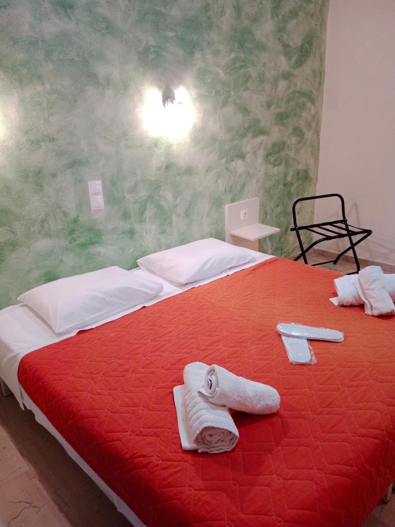 Aristides Aparthotel