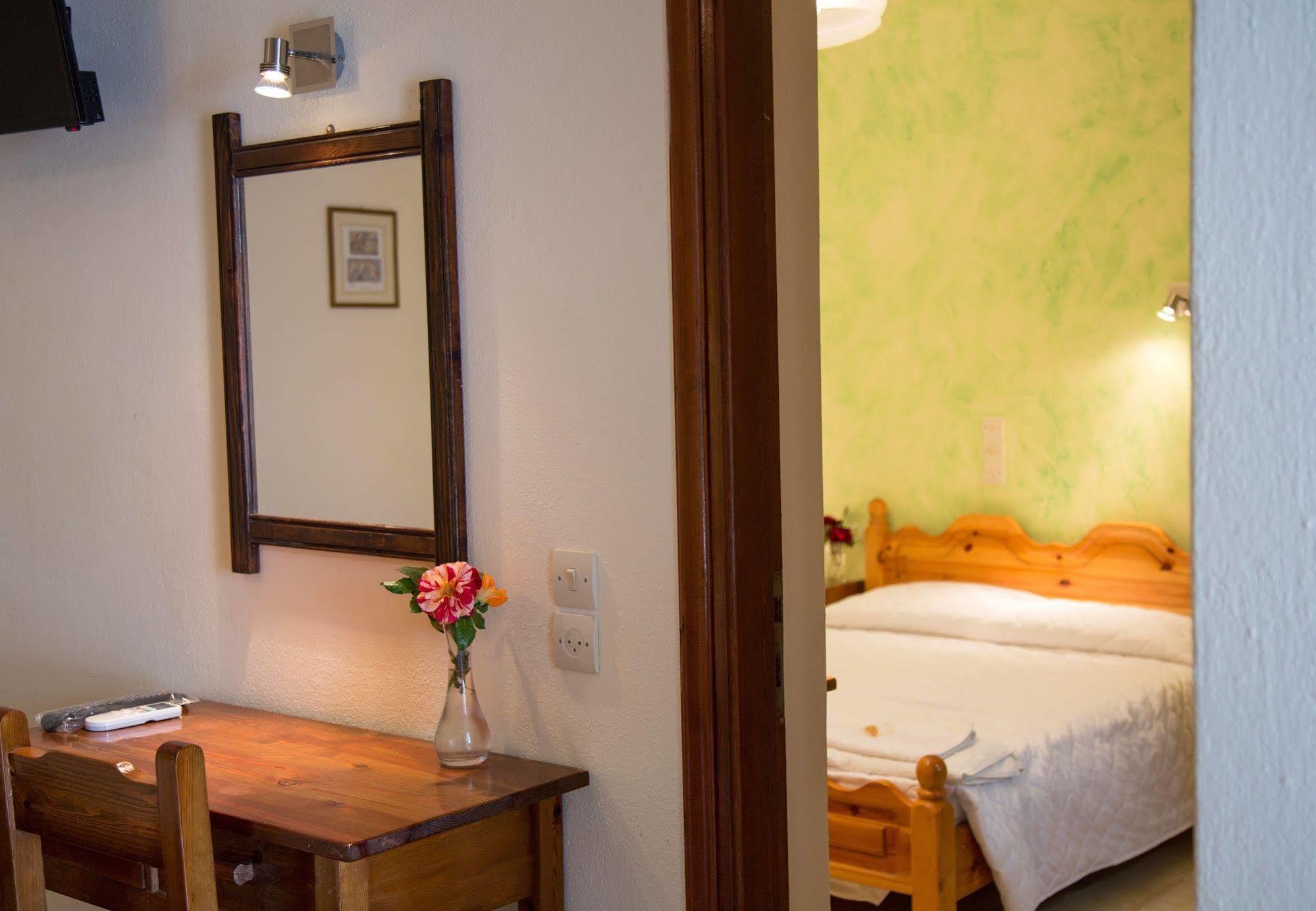 Aparthotel Aristides Perama (Corfu)