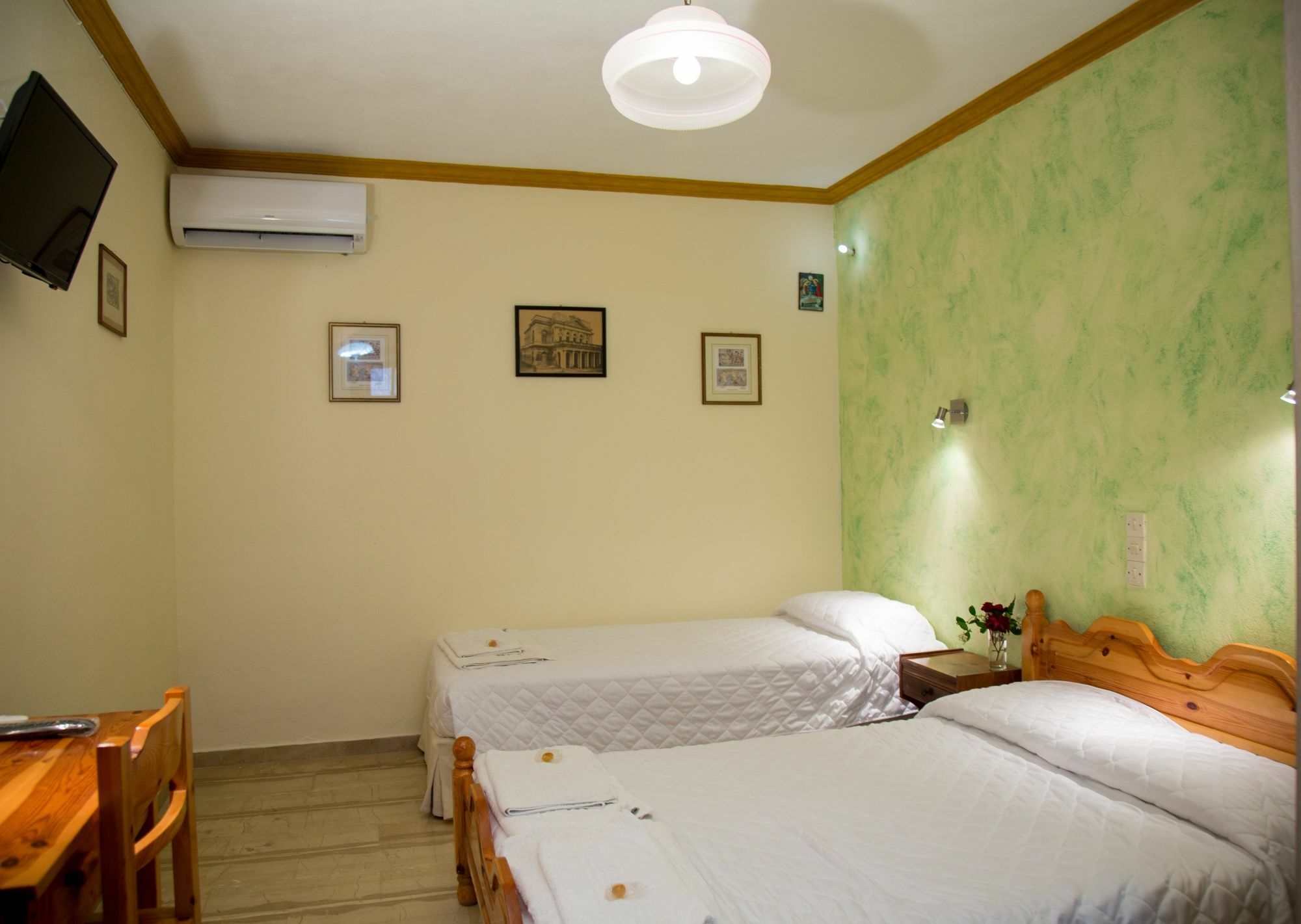 Aristides Aparthotel *