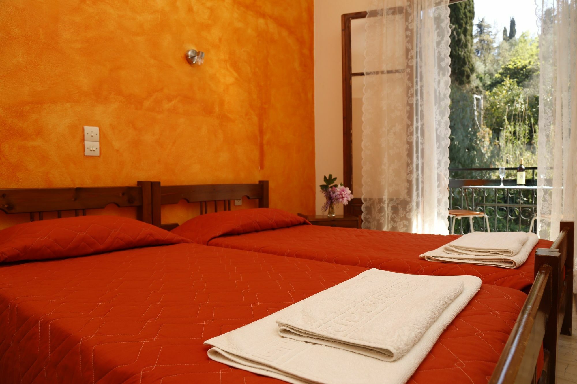 Aristides Aparthotel